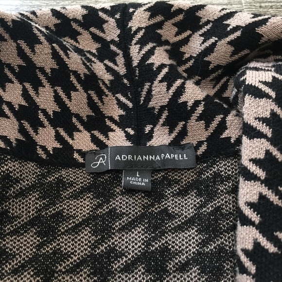 Adrianna Papell Houndstooth Sweater Women’s L Beige Black One Button Pockets - Picture 9 of 9